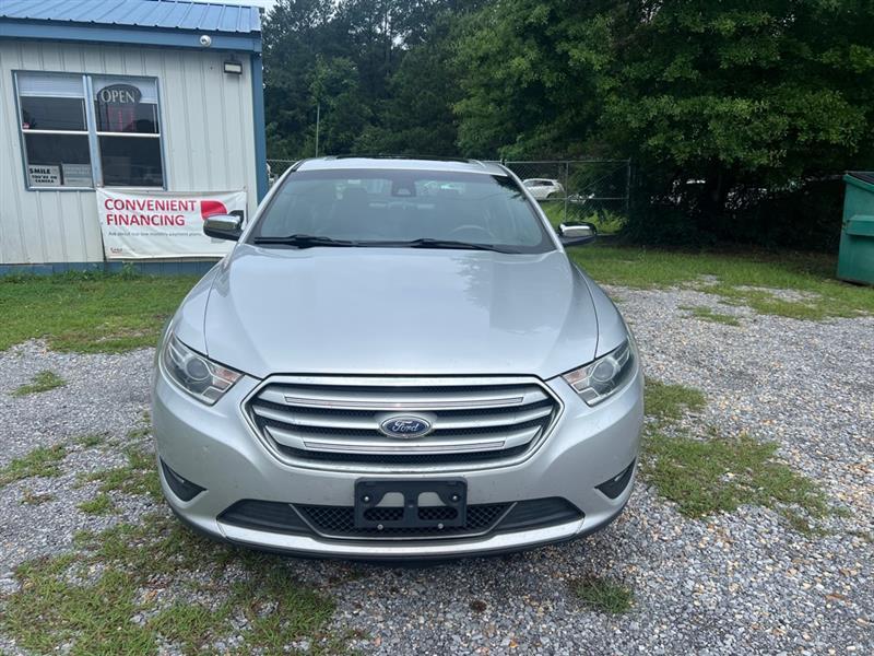 Ford Taurus Limited FWD 2018