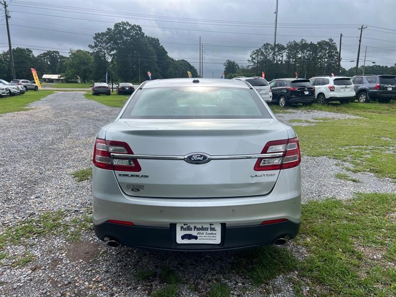 Ford Taurus Limited FWD 2018