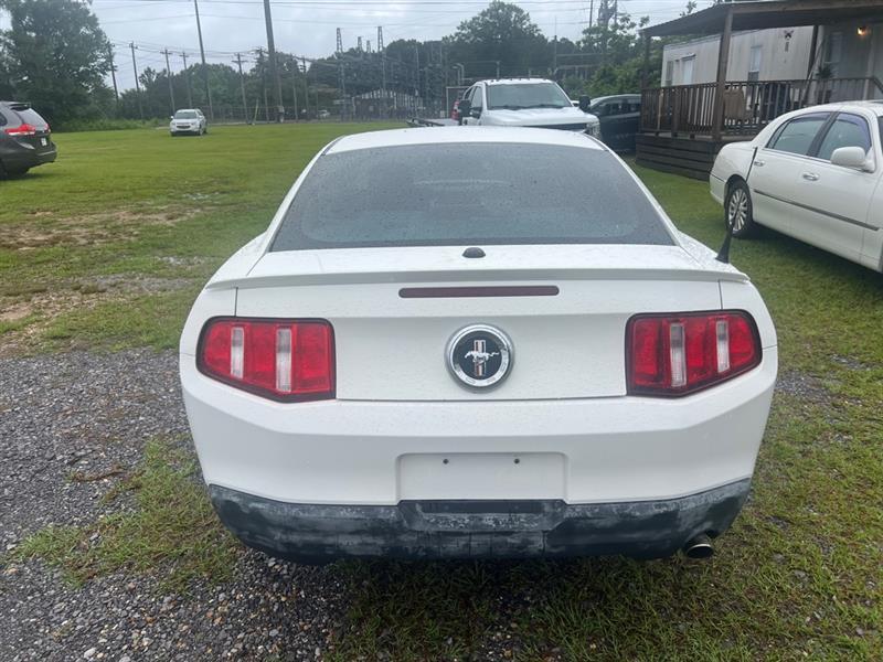 Ford Mustang V6 Coupe 2010