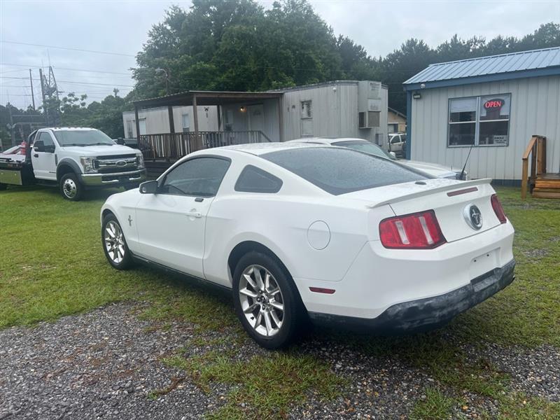 Ford Mustang V6 Coupe 2010