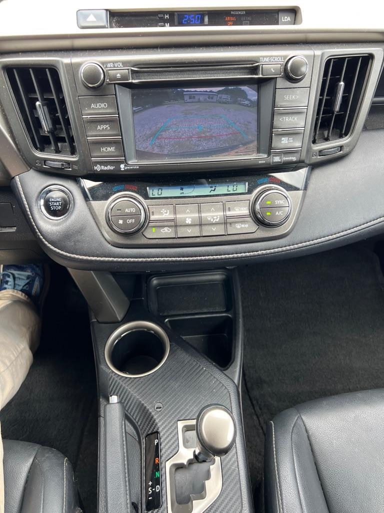 Toyota RAV4 Limited FWD 2015