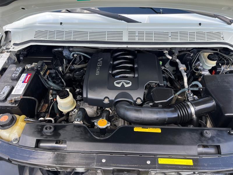 Infiniti QX56 RWD 2006