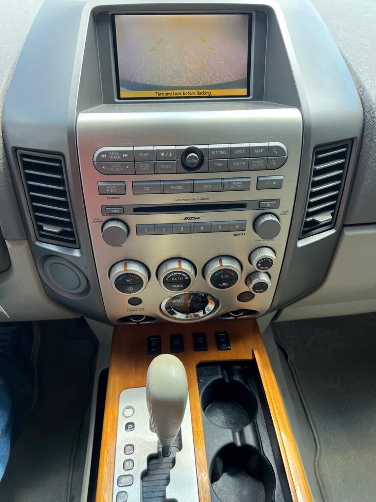 Infiniti QX56 RWD 2006