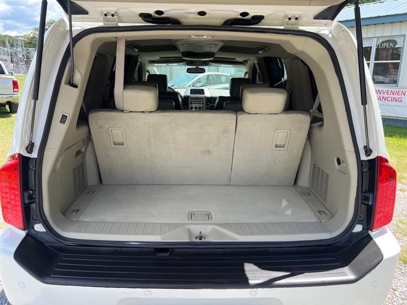 Infiniti QX56 RWD 2006