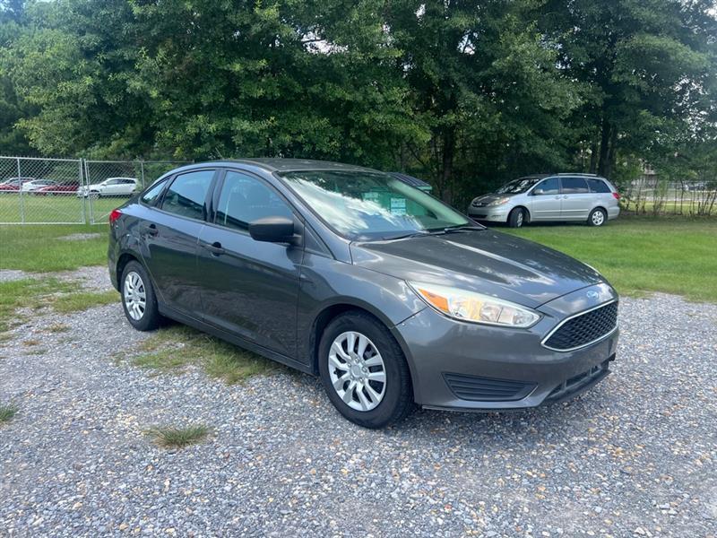 Ford Focus S Sedan 2017