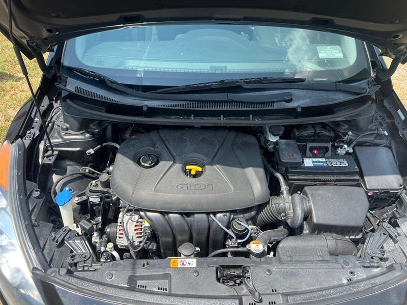 Hyundai Elantra GT A/T 2016
