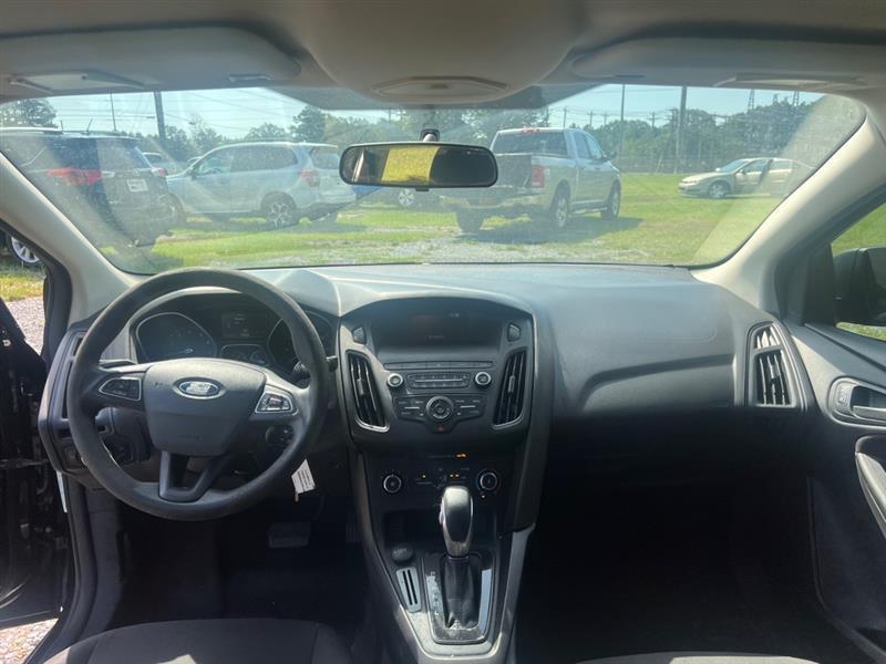 Ford Focus S Sedan 2018