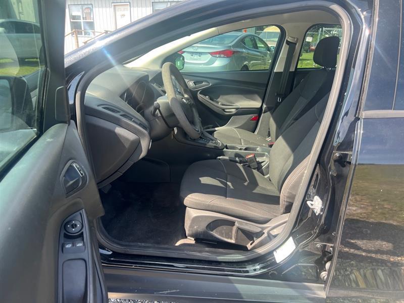 Ford Focus S Sedan 2018