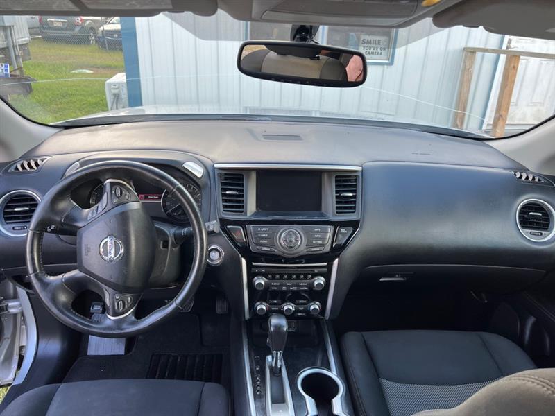 Nissan Pathfinder S 2WD 2019
