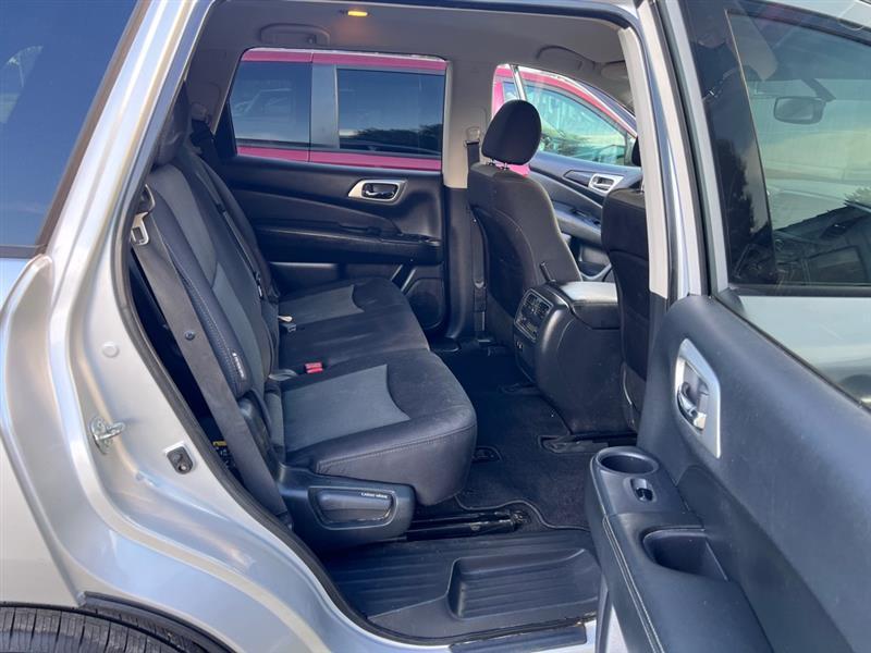 Nissan Pathfinder S 2WD 2019