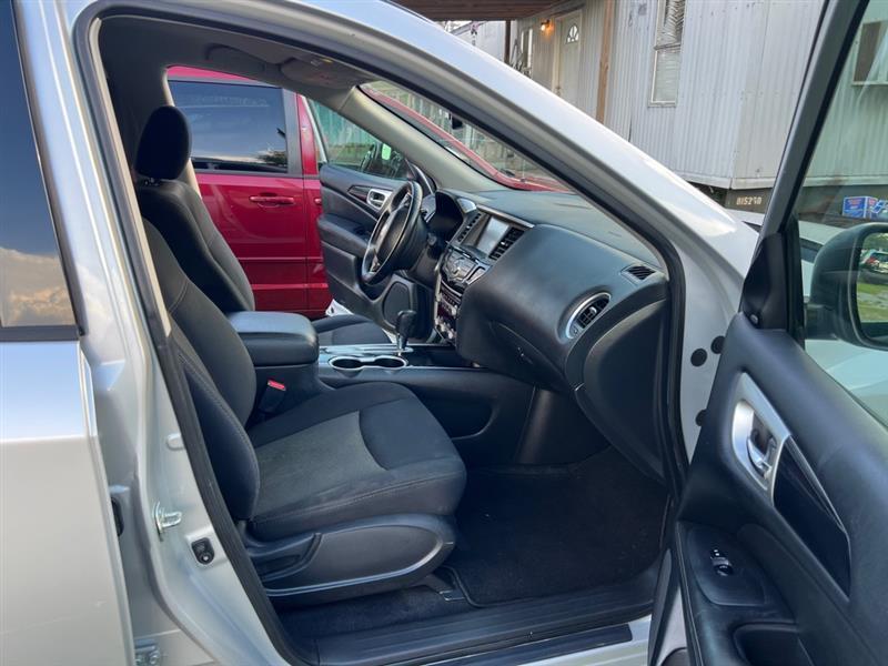Nissan Pathfinder S 2WD 2019