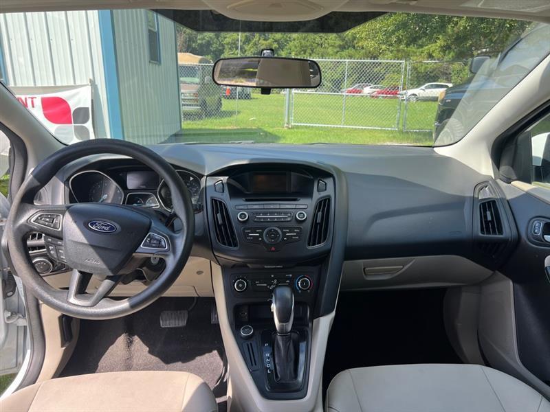 Ford Focus SE Hatch 2017