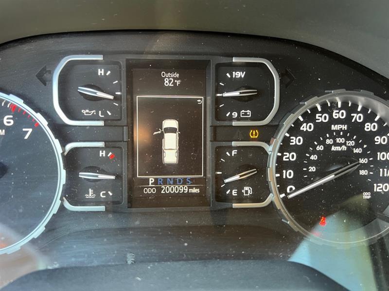 Toyota Tundra SR5 4.6L V8 CrewMax 2WD 2018