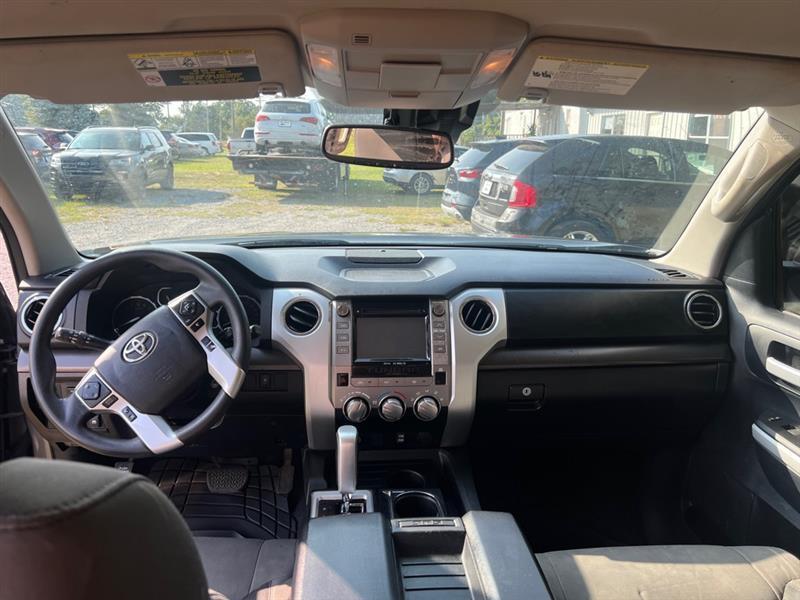 Toyota Tundra SR5 4.6L V8 CrewMax 2WD 2018
