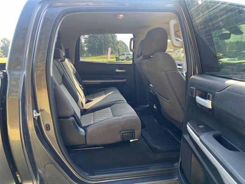 Toyota Tundra SR5 4.6L V8 CrewMax 2WD 2018
