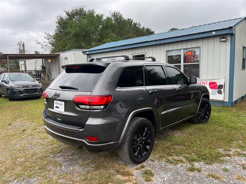 Jeep Grand Cherokee Laredo 2WD 2018