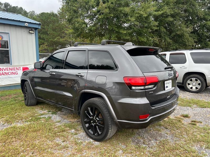 Jeep Grand Cherokee Laredo 2WD 2018