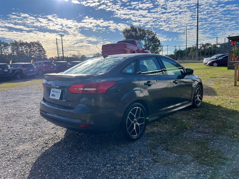 Ford Focus SE Sedan 2015