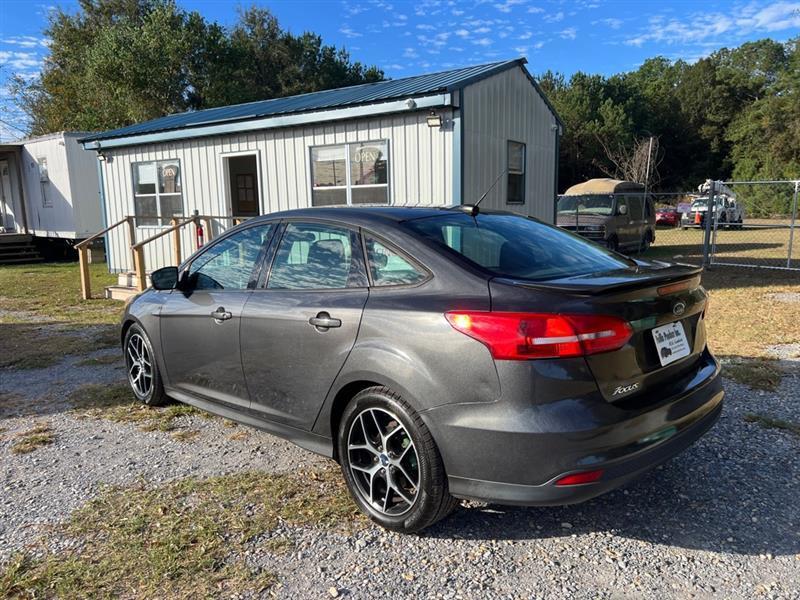 Ford Focus SE Sedan 2015