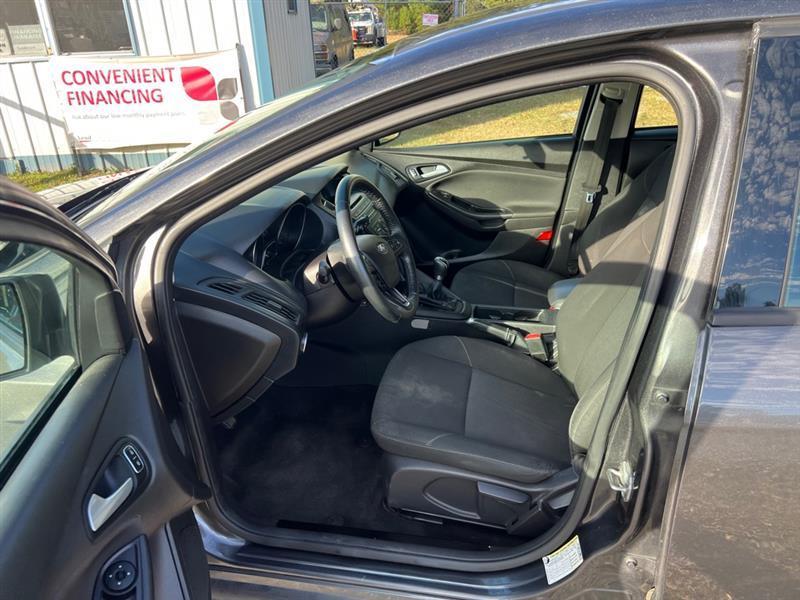 Ford Focus SE Sedan 2015