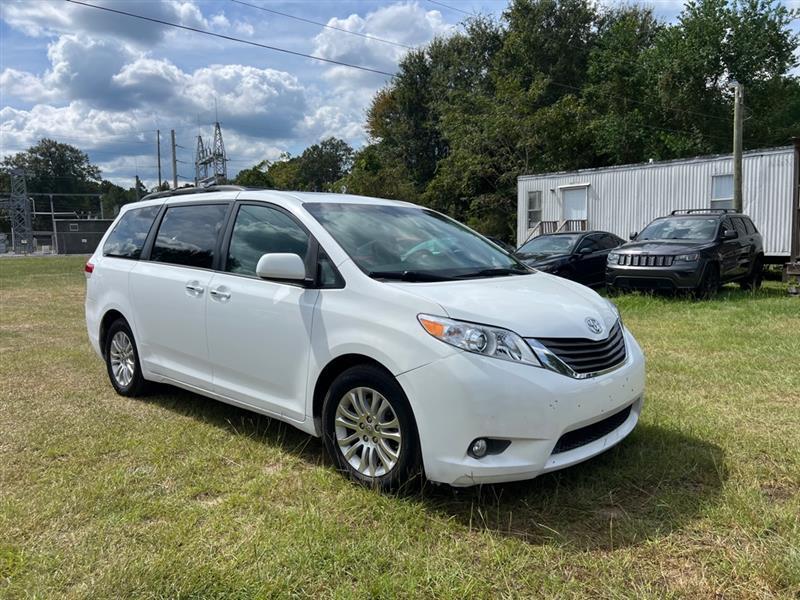 2012 Toyota Sienna