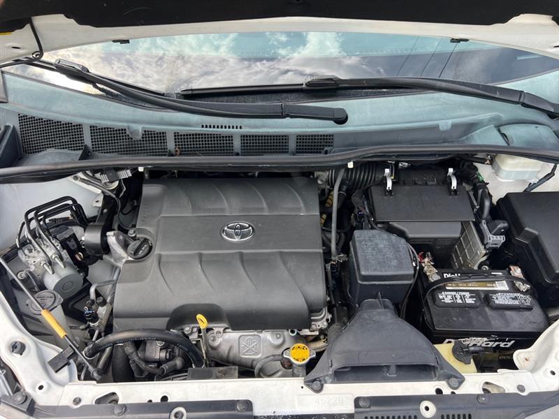 Toyota Sienna XLE FWD 8-Passenger V6 2012