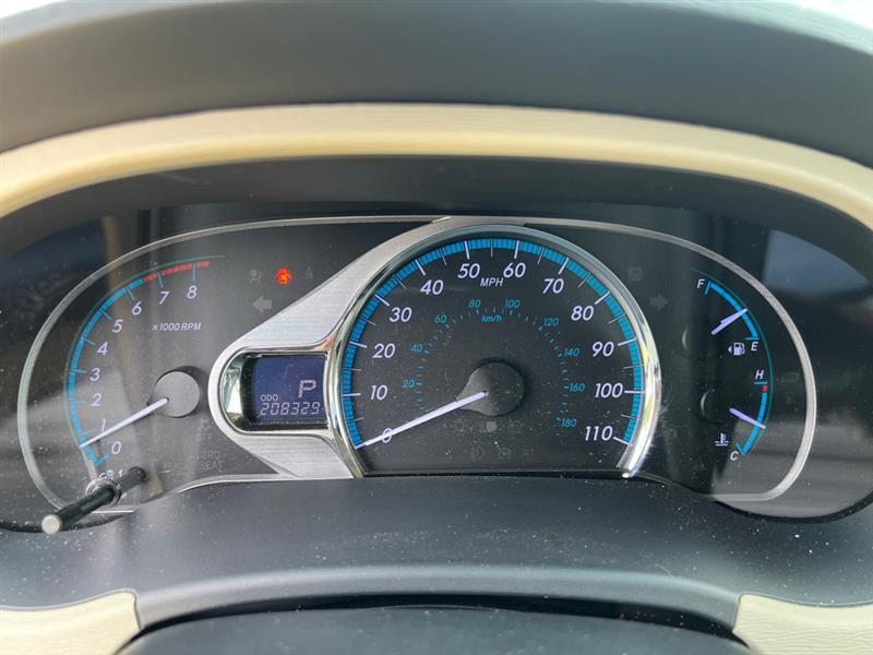 Toyota Sienna XLE FWD 8-Passenger V6 2012