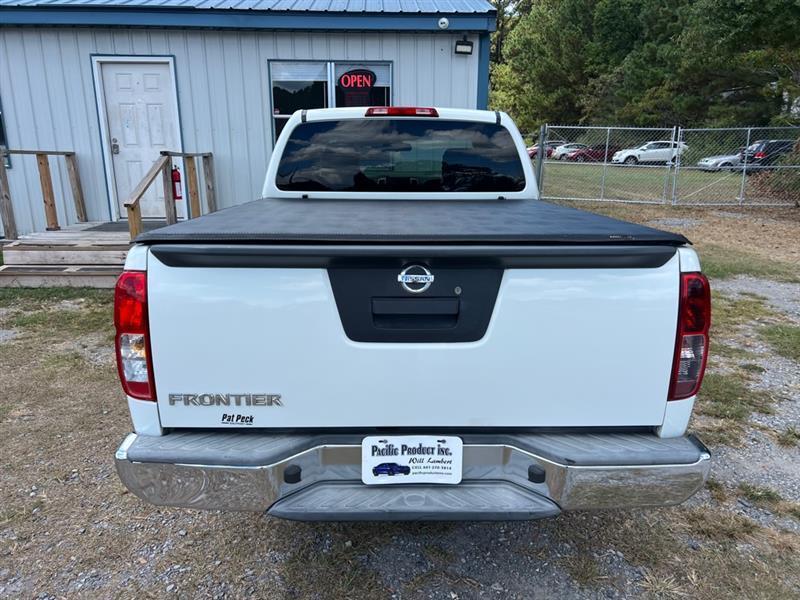 Nissan Frontier S King Cab I4 5MT 2WD 2015