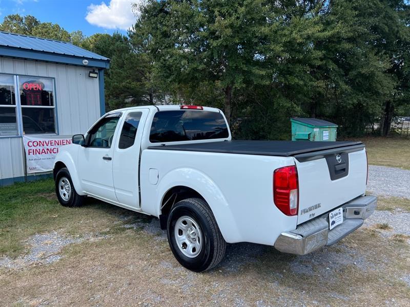 Nissan Frontier S King Cab I4 5MT 2WD 2015