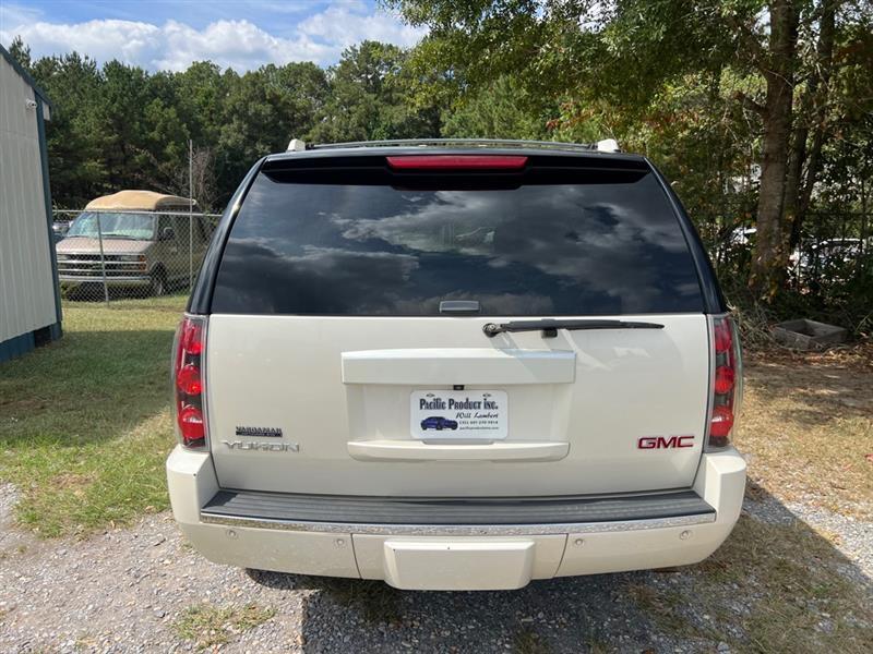 GMC Yukon Denali 2WD 2013