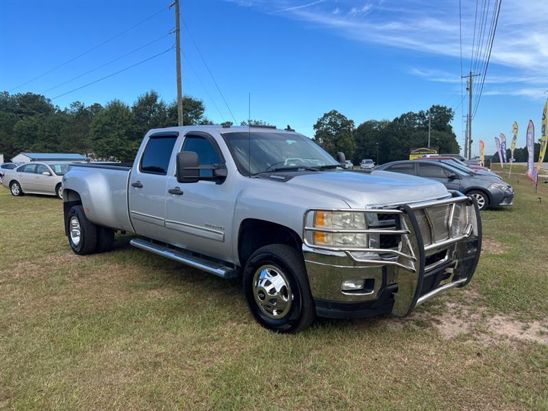 Chevrolet Silverado 3500HD LT Crew Cab 4WD 2011