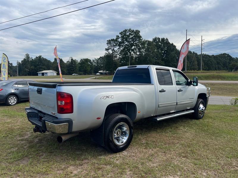Chevrolet Silverado 3500HD LT Crew Cab 4WD 2011