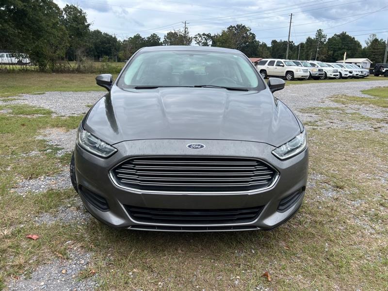 Ford Fusion S 2013
