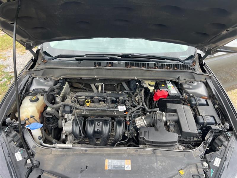 Ford Fusion S 2013