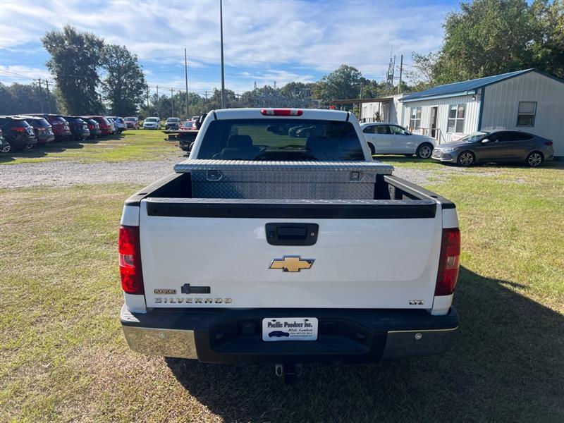 Chevrolet Silverado 1500 LTZ Crew Cab 4WD 2011