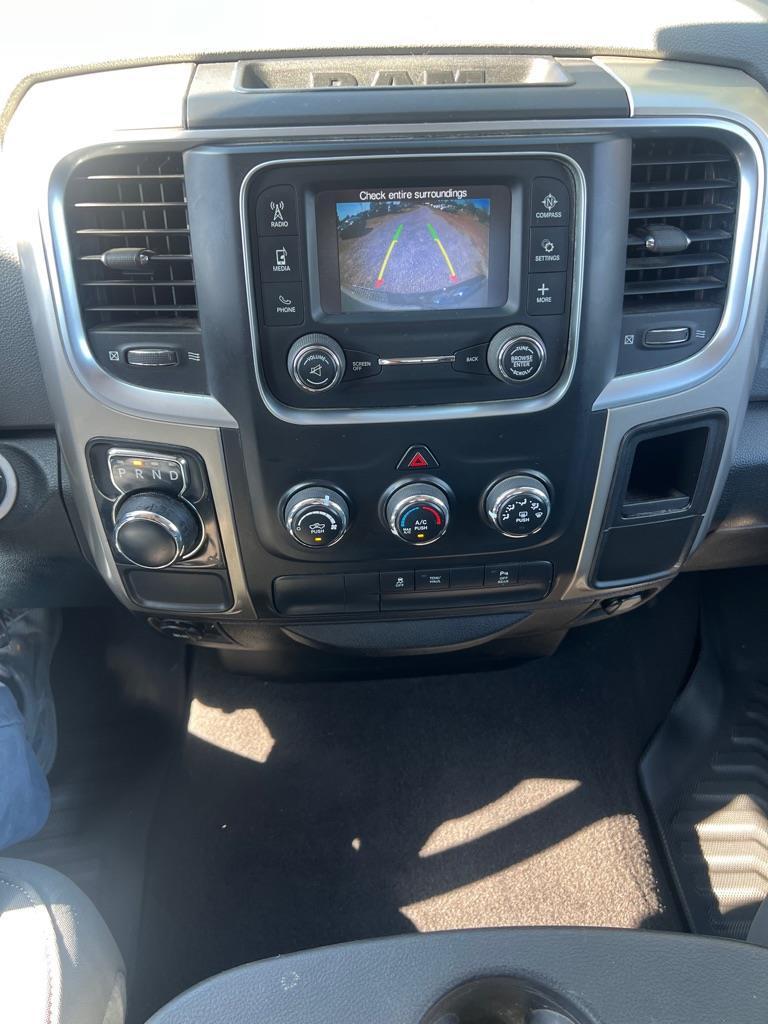 RAM 1500 SLT Quad Cab 2WD 2015