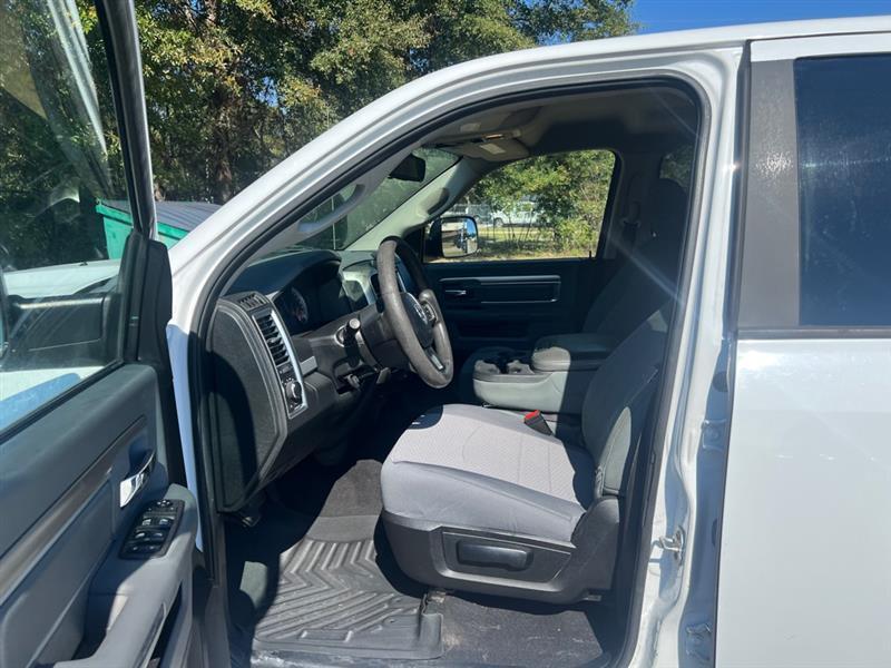 RAM 1500 SLT Quad Cab 2WD 2015
