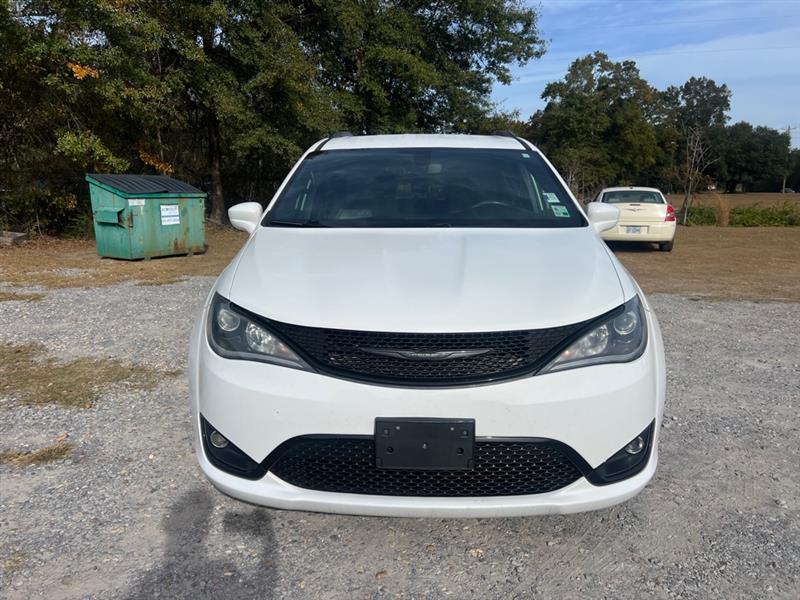 Chrysler Pacifica Touring-L 2020