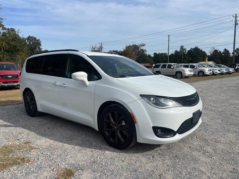 Chrysler Pacifica Touring-L 2020