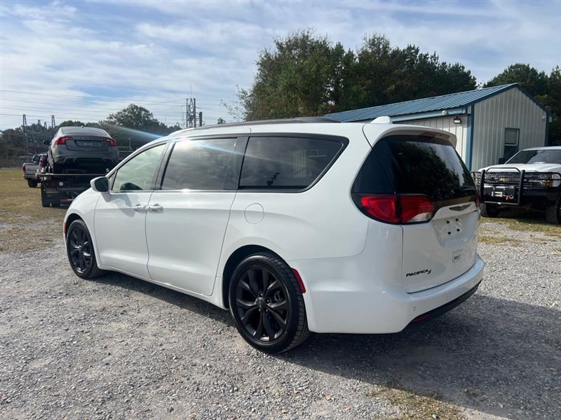 Chrysler Pacifica Touring-L 2020