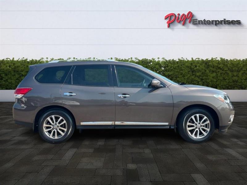 2016 Nissan Pathfinder SL photo 7