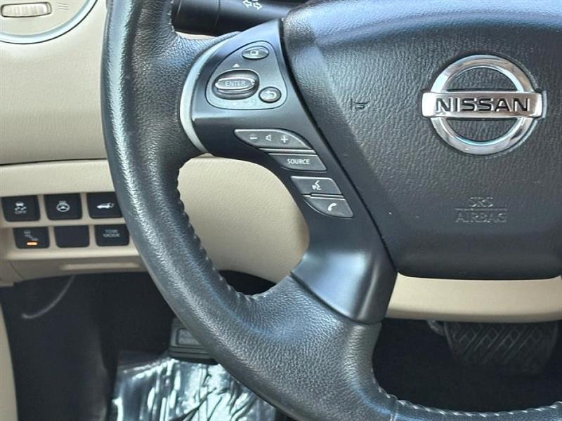 2016 Nissan Pathfinder SL photo 21