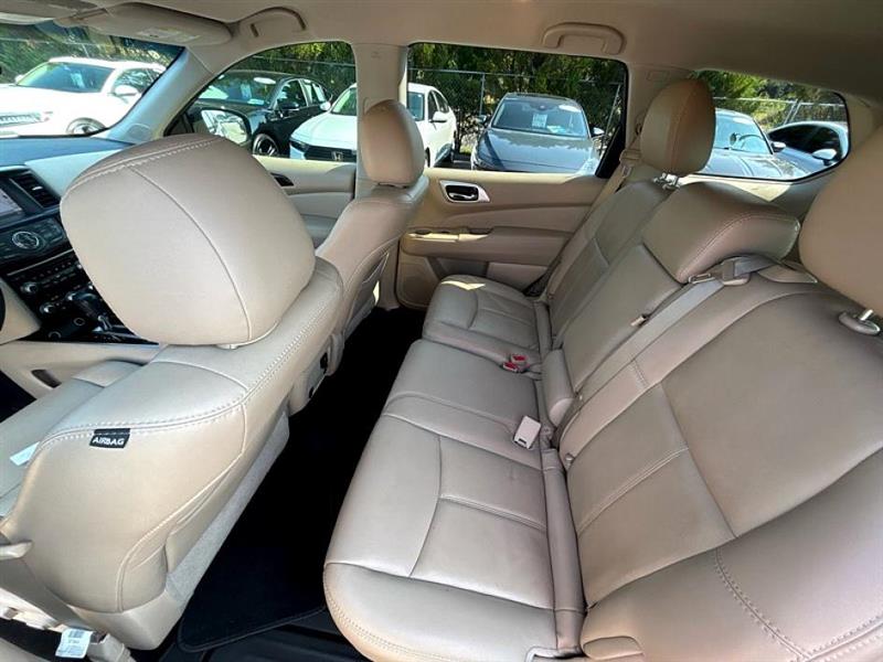 2016 Nissan Pathfinder SL photo 32