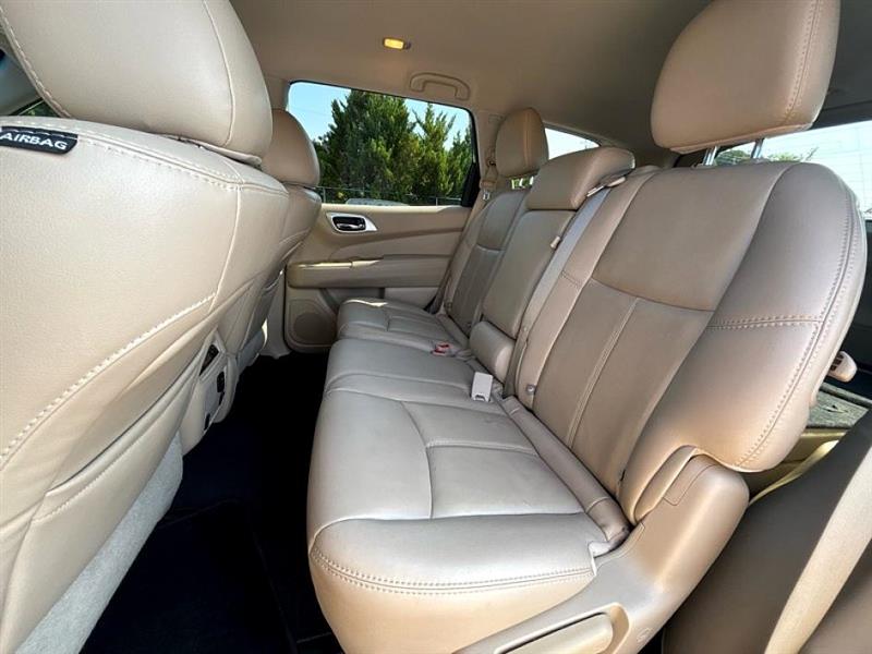 2016 Nissan Pathfinder SL photo 33