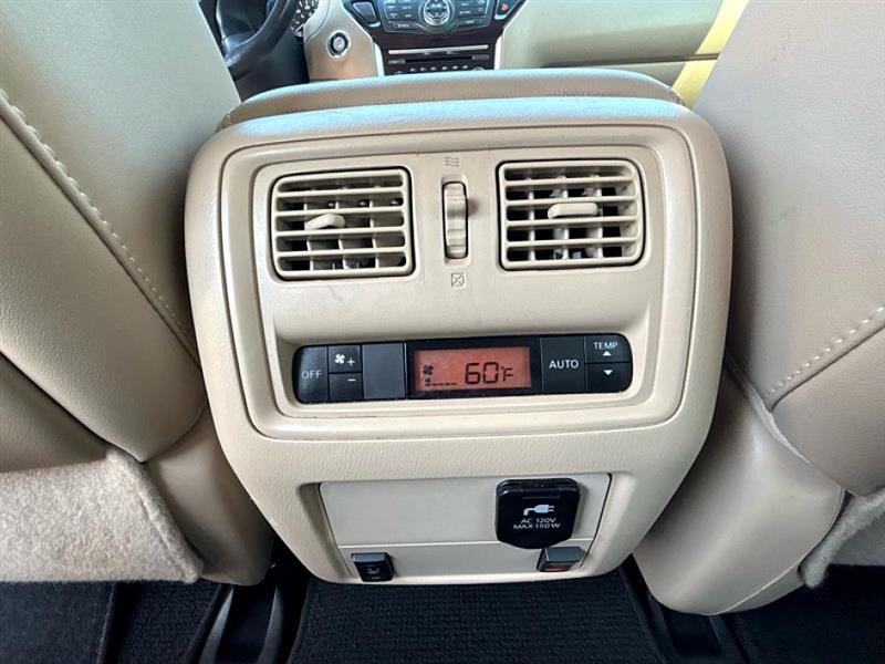 2016 Nissan Pathfinder SL photo 37