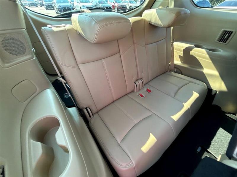 2016 Nissan Pathfinder SL photo 42