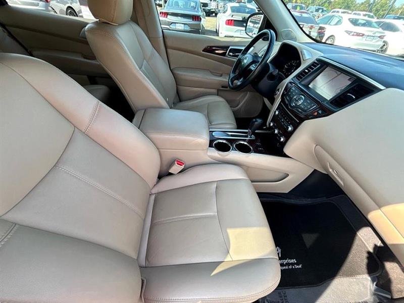 2016 Nissan Pathfinder SL photo 46