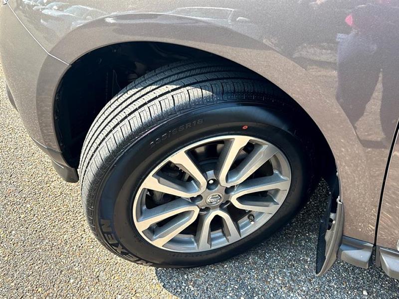 2016 Nissan Pathfinder SL photo 50