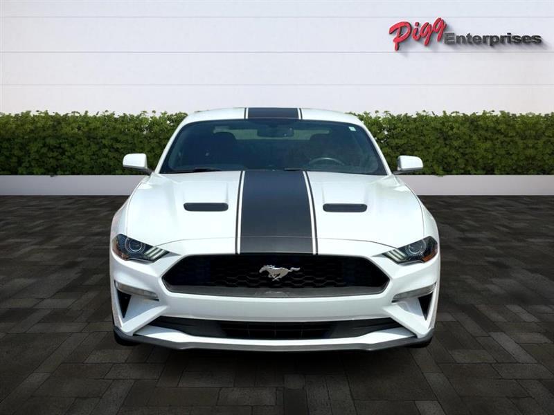 2018 Ford Mustang V6 photo 4