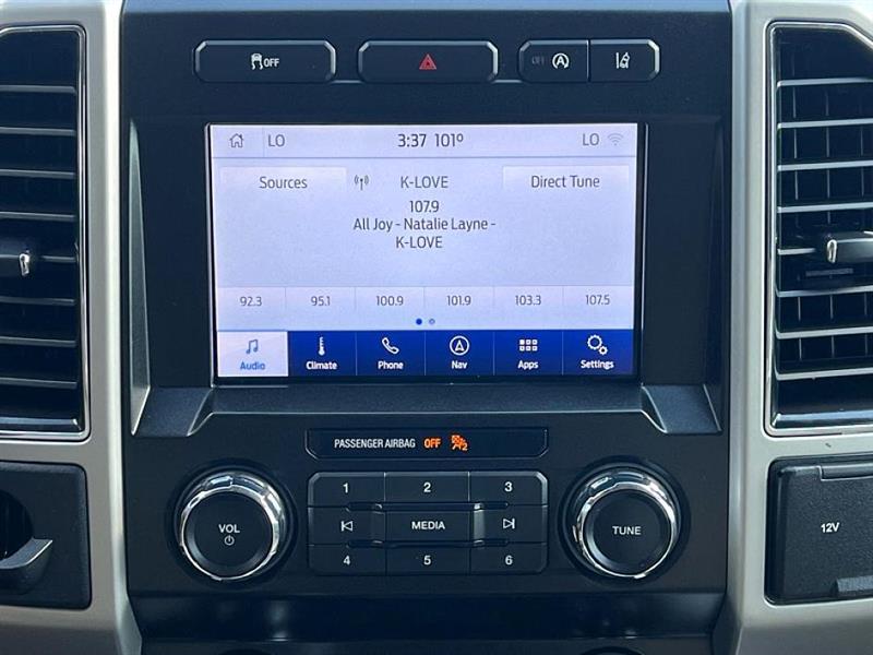 2020 Ford F-150 Lariat photo 28